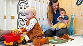 Babyspielecke mit kindgerechten Spielsachen im Familienhotel Elldus Resort im Erzgebirge