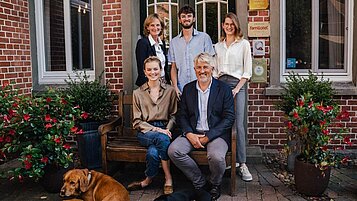 Die Gastgeberfamilie des Familienhotels Landhaus Averbeck in der Lüneburger Heide.