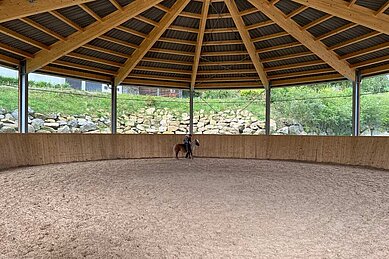 Round-Pen im Familienhotel Schreinerhof im Bayerischen Wald