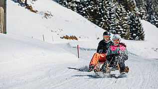 Vorarlberg im Winter: Herrliche Rodelbahnen erwarten euch in Bezau.