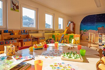 Happy-Club mit Spielzeugen und Bastelecke im Familienhotel Mein Krug im Fichtelgebirge.