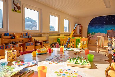 Happy-Club mit Spielzeugen und Bastelecke im Familienhotel Mein Krug im Fichtelgebirge.