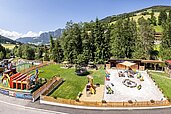 Luftaufnahme des Funcourt des Familienhotels Galtenberg Family & Wellness Resort