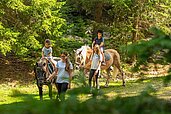Pferdereiten in der Natur im Familienurlaub im Alpengasthof Hochegger in Kärnten