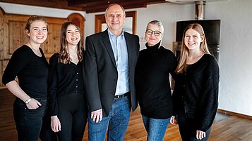 Die Gastgeberfamilie Hörl im Familienhotel Amiamo im Salzburger Land.