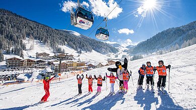 Skikurse für Kinder im Familienhotel Zauchenseehof im Salzburger Land