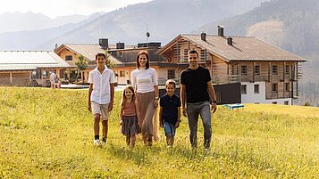 Gastgeberfamilie vom Familienhotel Almfamilyhotel Scherer in Tirol.