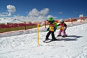 Gäste vom Familienhotel Kinderhotel Sailer fahren in Pitztal Ski.