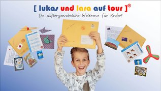Junge mit vielen Briefen im Zusammenhang mit Lulatour