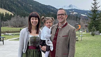 Gastgeberfamilie im Alphotel Tyrol Wellness & Family Resort in Südtirol.