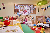 Happy-Club, Kinderbetreuung im Spielzimmer mit vielen Spielsachen im Familienhotel Hotel Tirolerhof an der Zugspitze.