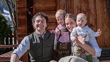 Die Gastgeberfamilie vom Wellness- & Familienhotel Egger in Saalbach Hinterglemm.